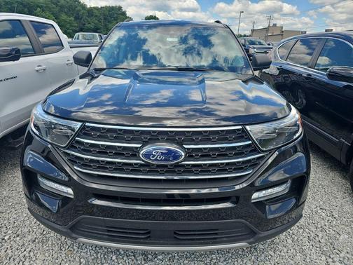 Agate Black Metallic 2023 Ford Explorer XLT