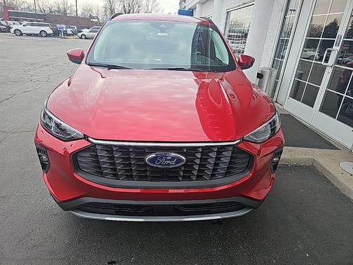 2025 Ford Escape Platinum