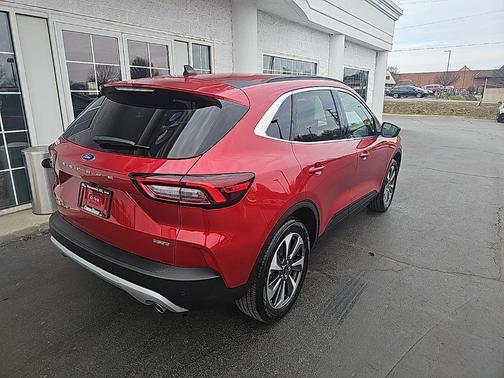 2025 Ford Escape Platinum