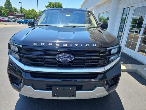 Black Metallic 2025 Ford Expedition Platinum