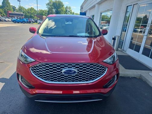 Rapid Red Metallic Tinted Clearcoat 2024 Ford Edge SEL