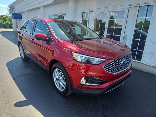 Rapid Red Metallic Tinted Clearcoat 2024 Ford Edge SEL