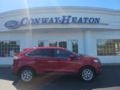 Rapid Red Metallic Tinted Clearcoat 2024 Ford Edge SEL
