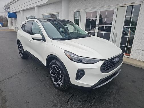 2026 Ford Escape Platinum