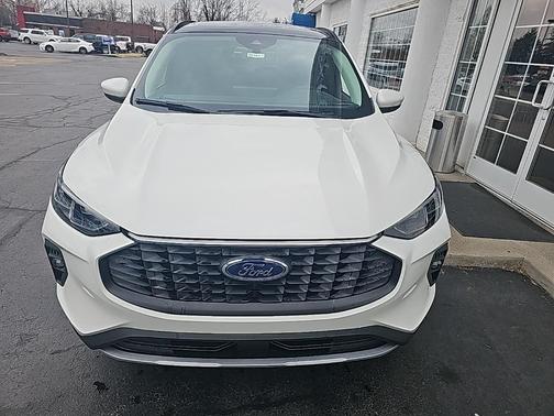 2026 Ford Escape Platinum