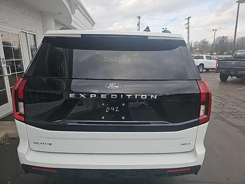 2025 Ford Expedition Max Active 4x4