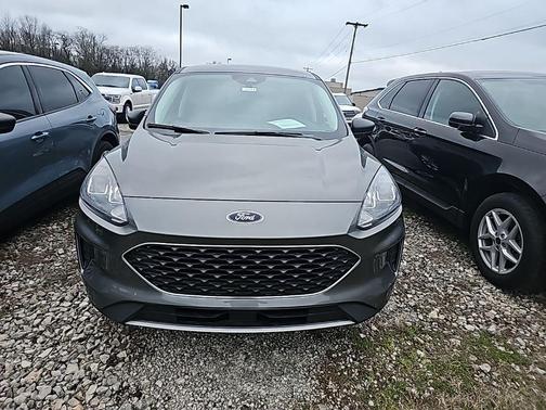 Carbonized Gray Metallic 2022 Ford Escape SE