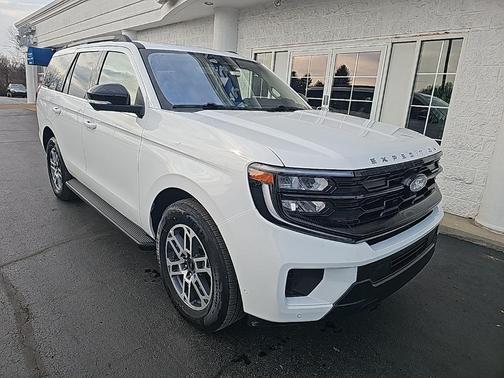 Oxford White 2025 Ford Expedition Active