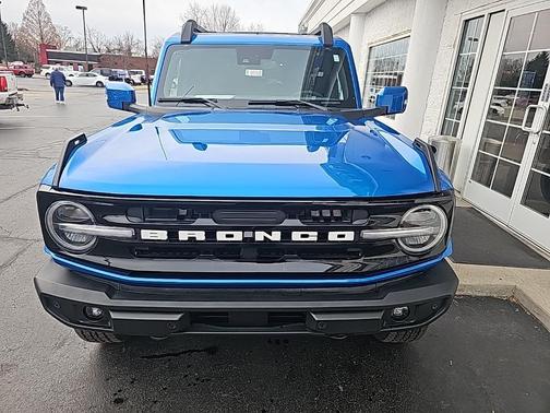 2024 Ford Bronco Outer Banks