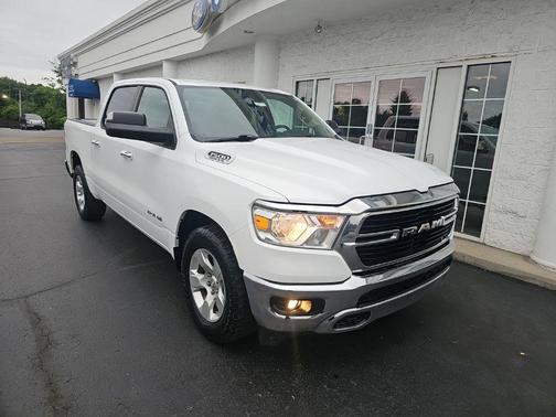 Bright White Clearcoat 2020 RAM 1500 Big Horn/Lone Star