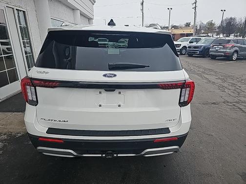 2025 Ford Explorer Platinum