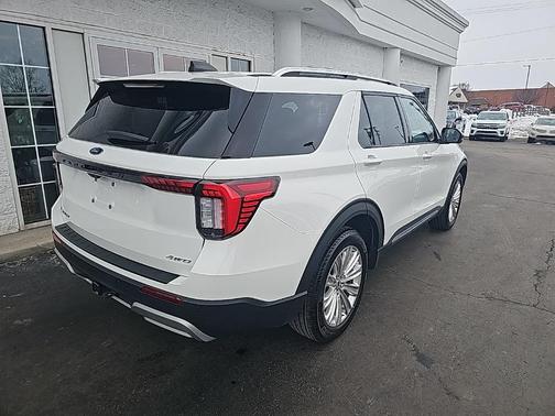 2025 Ford Explorer Platinum
