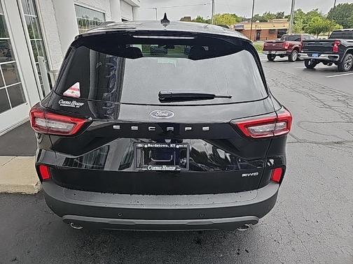 2026 Ford Escape ST-Line Select