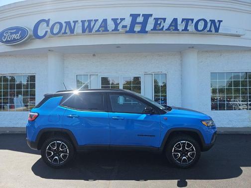 Hydro Blue Pearlcoat 2025 Jeep Compass Trailhawk