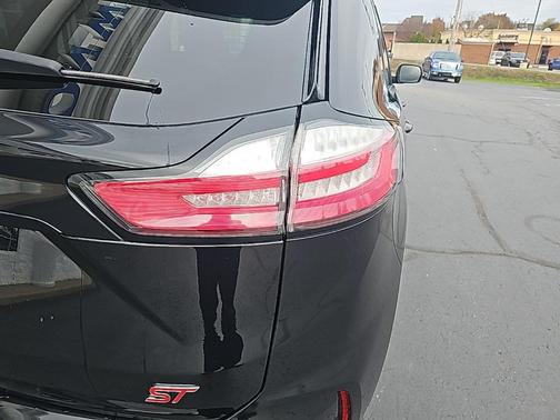2019 Ford Edge ST