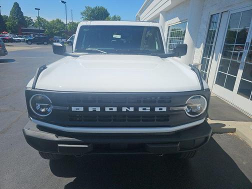 Oxford White 2026 Ford Bronco Big Bend
