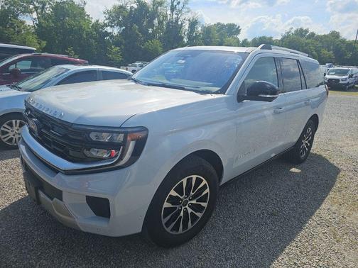 Silver Metallic 2025 Ford Expedition Platinum