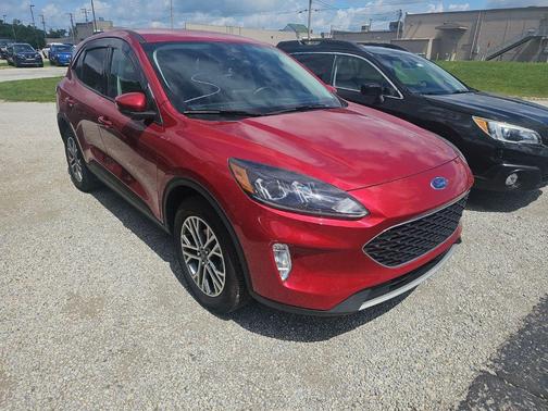 Rapid Red Metallic Tinted Clearcoat 2022 Ford Escape SEL