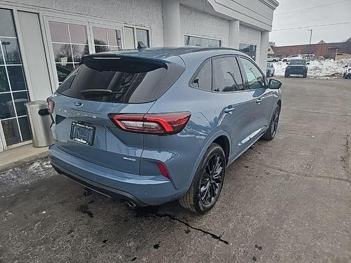 2023 Ford Escape ST-Line Elite