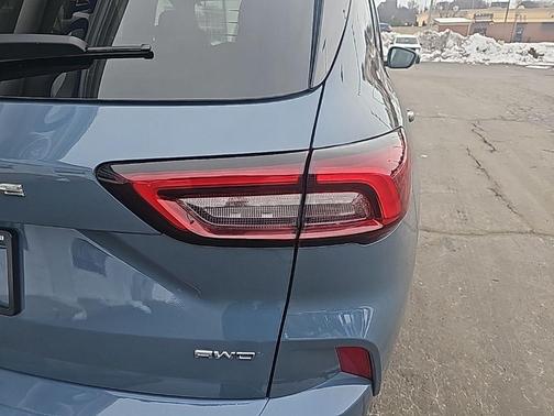 2023 Ford Escape ST-Line Elite