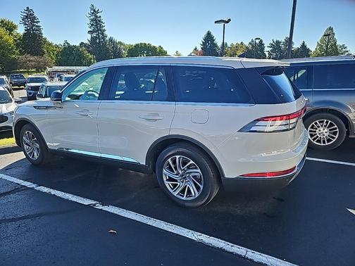2023 Lincoln Aviator Standard