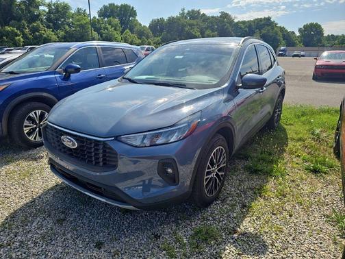 Vapor Blue Metallic 2025 Ford Escape PHEV SE