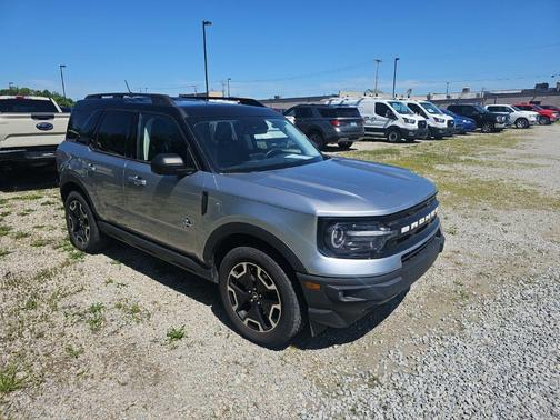 Iconic Silver Metallic 2021 Ford Bronco Sport Outer Banks