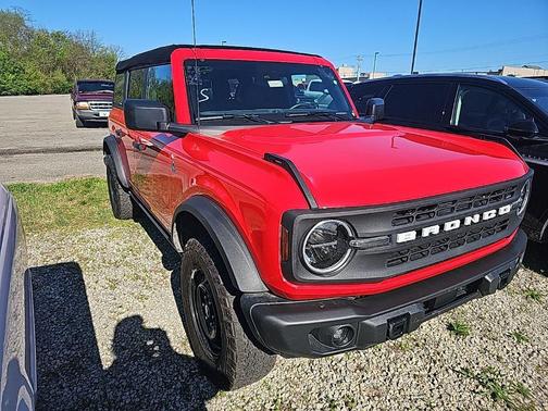 Race Red 2023 Ford Bronco Black Diamond