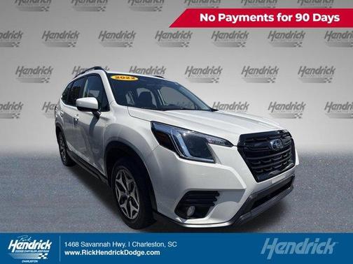 Crystal White Pearl 2022 Subaru Forester Premium