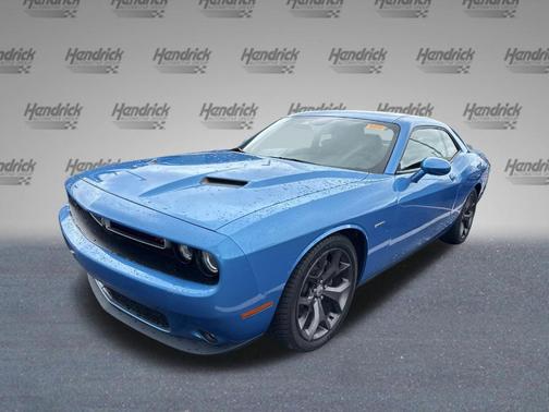 B5 Blue Pearlcoat 2018 Dodge Challenger R/T Plus