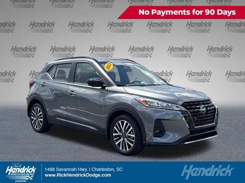 Gun Metallic 2023 Nissan Kicks SR