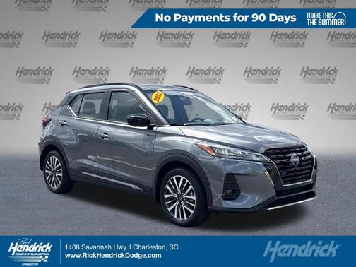 Gun Metallic 2023 Nissan Kicks SR