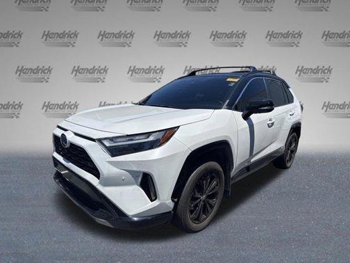 Wind Chill Pearl / Midnight Black Metallic 2024 Toyota RAV4 Hybrid XSE