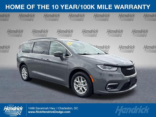 2022 Chrysler Pacifica Touring-L