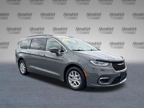 2022 Chrysler Pacifica Touring-L