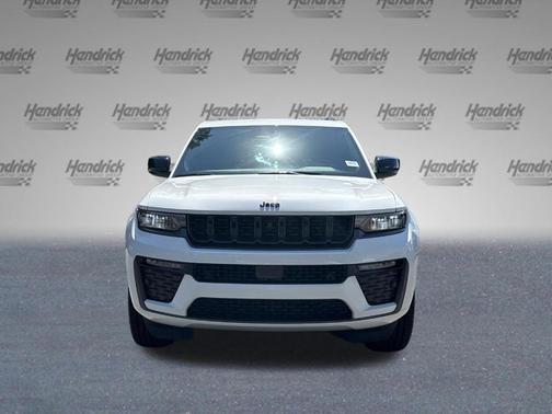 Bright White Clearcoat 2026 Jeep Grand Cherokee Limited