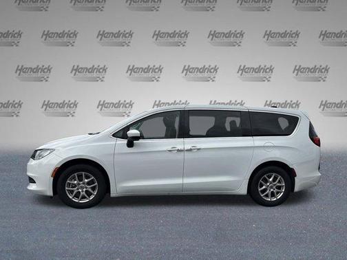 Bright White Clearcoat 2023 Chrysler Voyager LX
