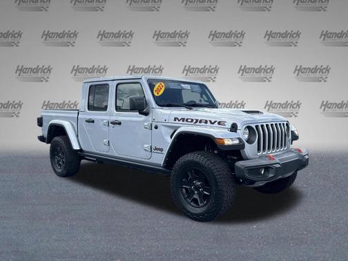 Silver Zynith Clearcoat 2022 Jeep Gladiator Mojave
