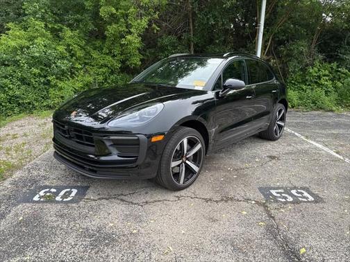 2023 Porsche Macan Base