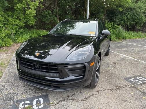 2023 Porsche Macan Base