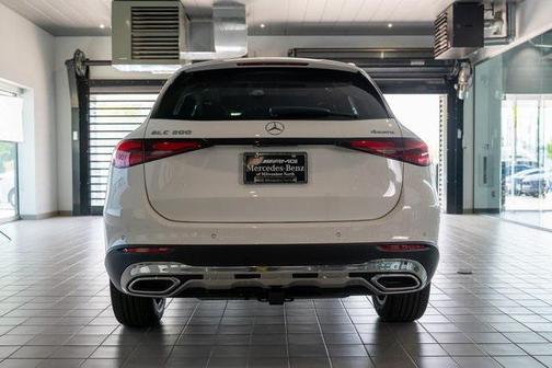 2025 Mercedes-Benz GLC 300 4MATIC