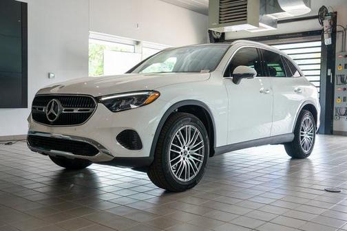 2025 Mercedes-Benz GLC 300 4MATIC