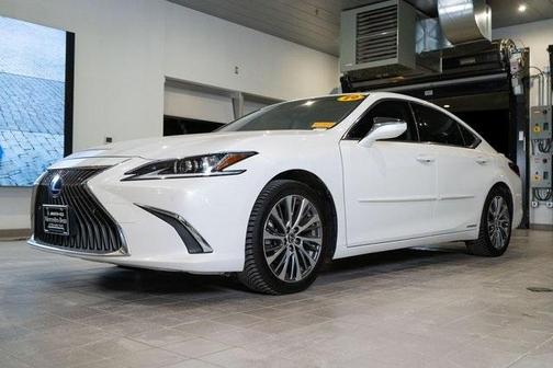 2019 Lexus ES 300h Luxury