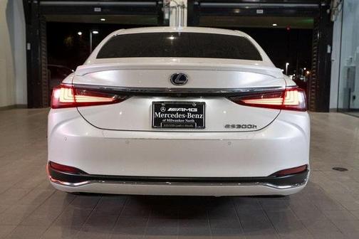 2019 Lexus ES 300h Luxury