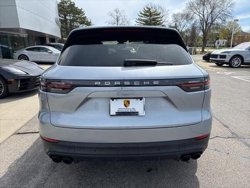 2021 Porsche Cayenne Base