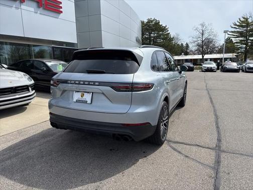 2021 Porsche Cayenne Base