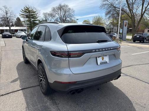 2021 Porsche Cayenne Base