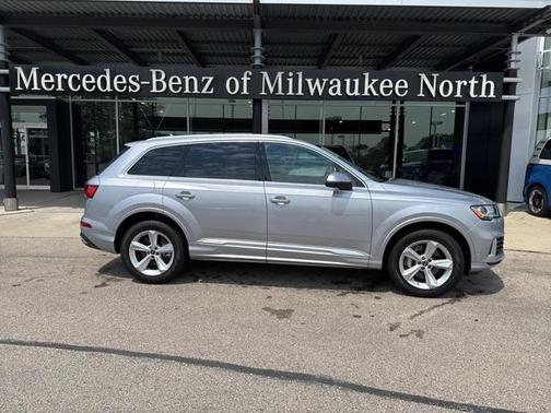 2022 Audi Q7 45 Premium