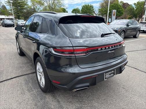 2025 Porsche Macan Base