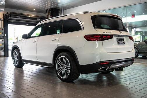 2025 Mercedes-Benz GLS 450 4MATIC